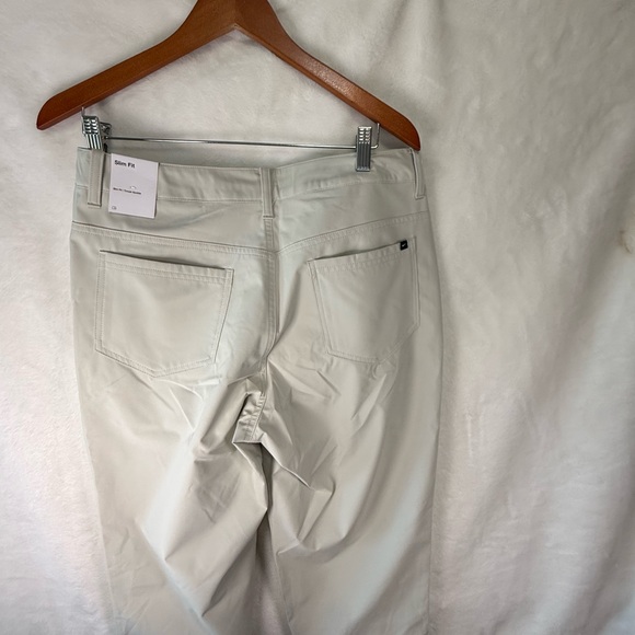 Nike Women’s Golf Pants Size 12 NWT Cream - Picture 9 of 10